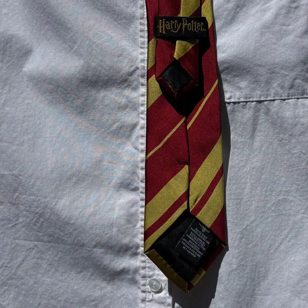 Harry Potter Gryffindor Necktie Burgundy Gold Striped House Crest Warner Bros